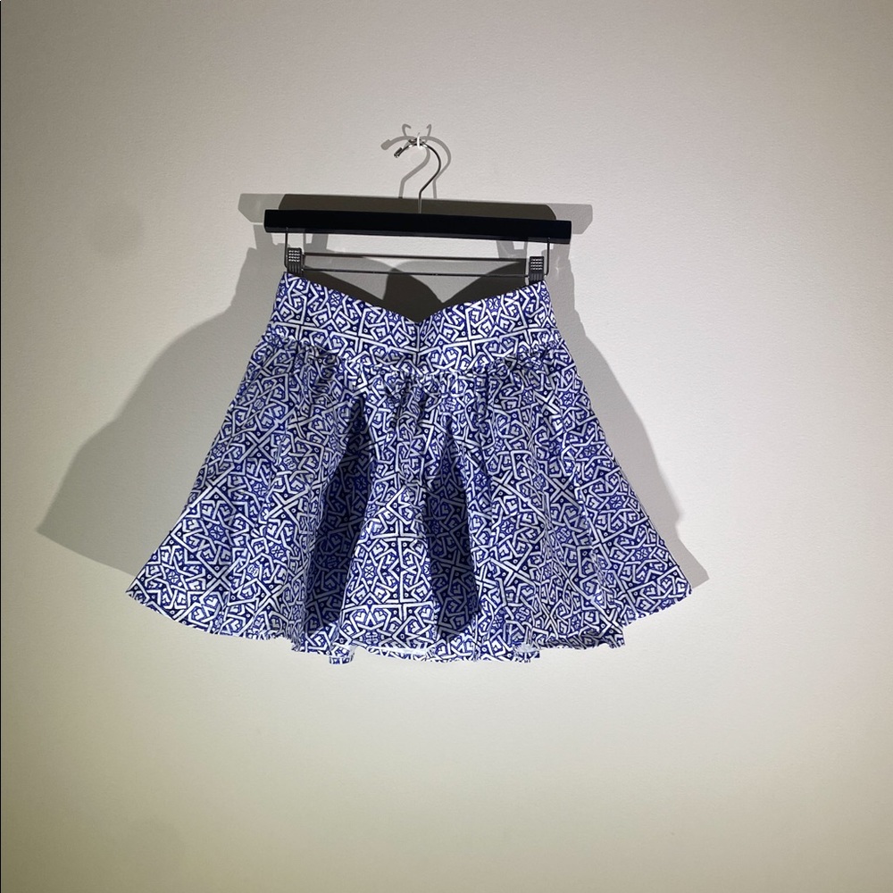 NWT CAMILLA SKORT